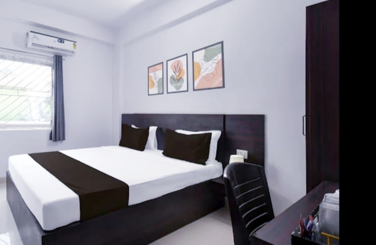 Deluxe (A/C) Room Ranchi Silverwoods Hotel & Banquet